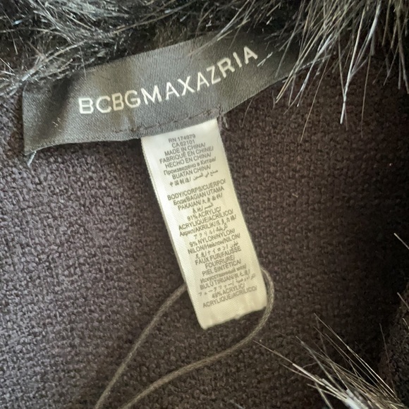 BCBG Fur collar wrap - Picture 3 of 5